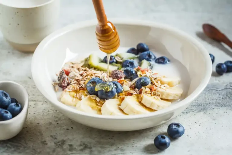 greek yogurt bowls
